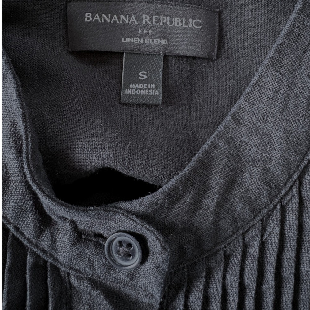 Banana Republic Factory Black Linen-Blend Tuxedo Shirt, Small, Minimalist Casual - Picture 7 of 8